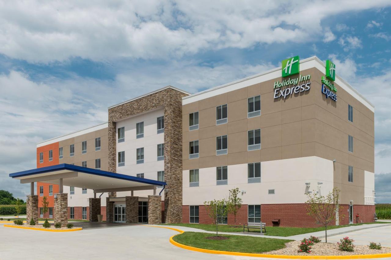 Holiday Inn Express Troy By Ihg Exterior photo